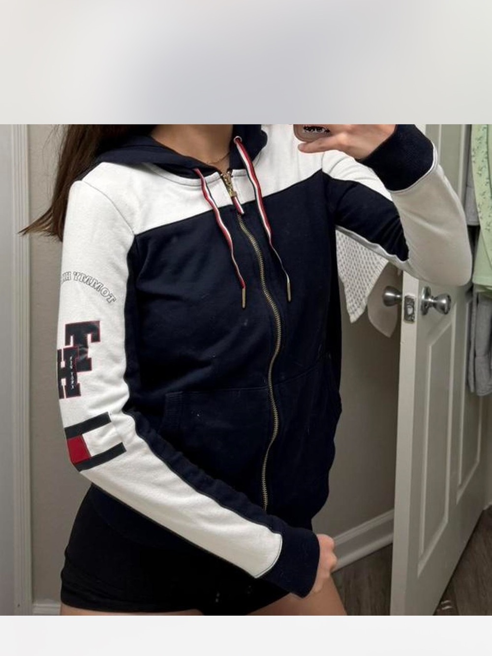 Vintage Tommy Hilfiger Navy and White Zip-Up Hoodie